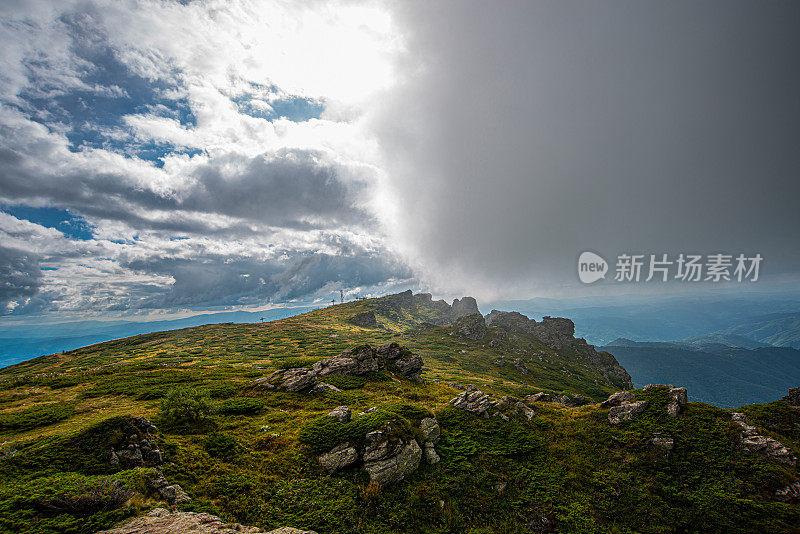 Babin zub - Stara planina，塞尔维亚。Babin zub是塞尔维亚东南部Stara Planina山脉的一座山峰。